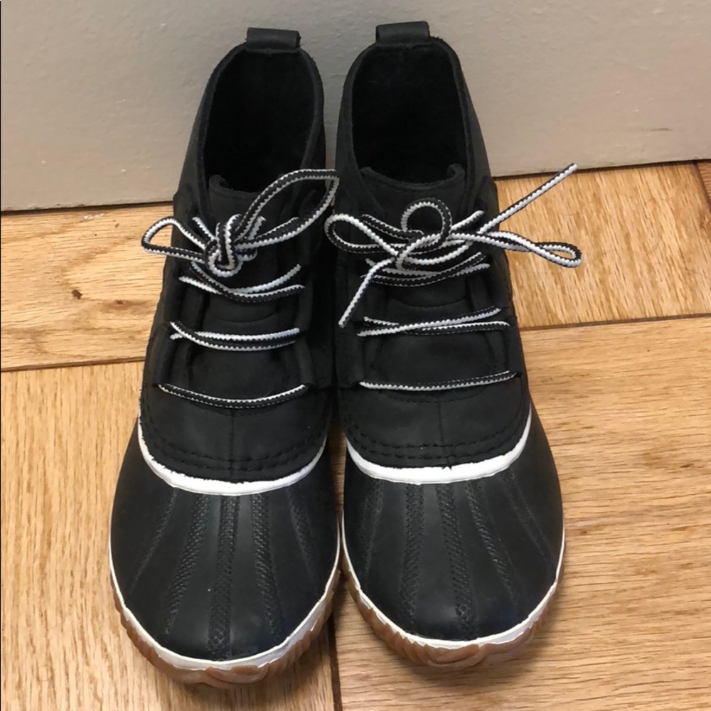 Brand new Sorel women’s snow boots